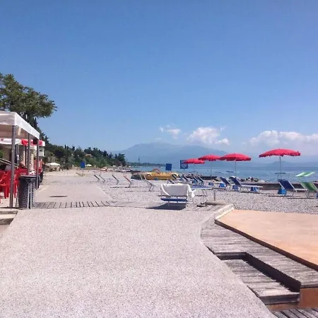 Apartment Gardasun 2 Lovely Flat Close Pet Friendly Padenghe sul Garda